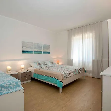 In - Istrien 54175 Daire Valbandon